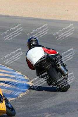 media/Jan-08-2022-SoCal Trackdays (Sat) [[1ec2777125]]/Turn 10 Backside (930am)/